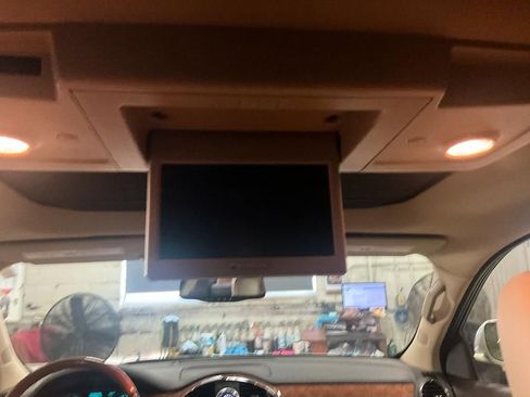 Used 2012 Buick Enclave Leather FWD image 27