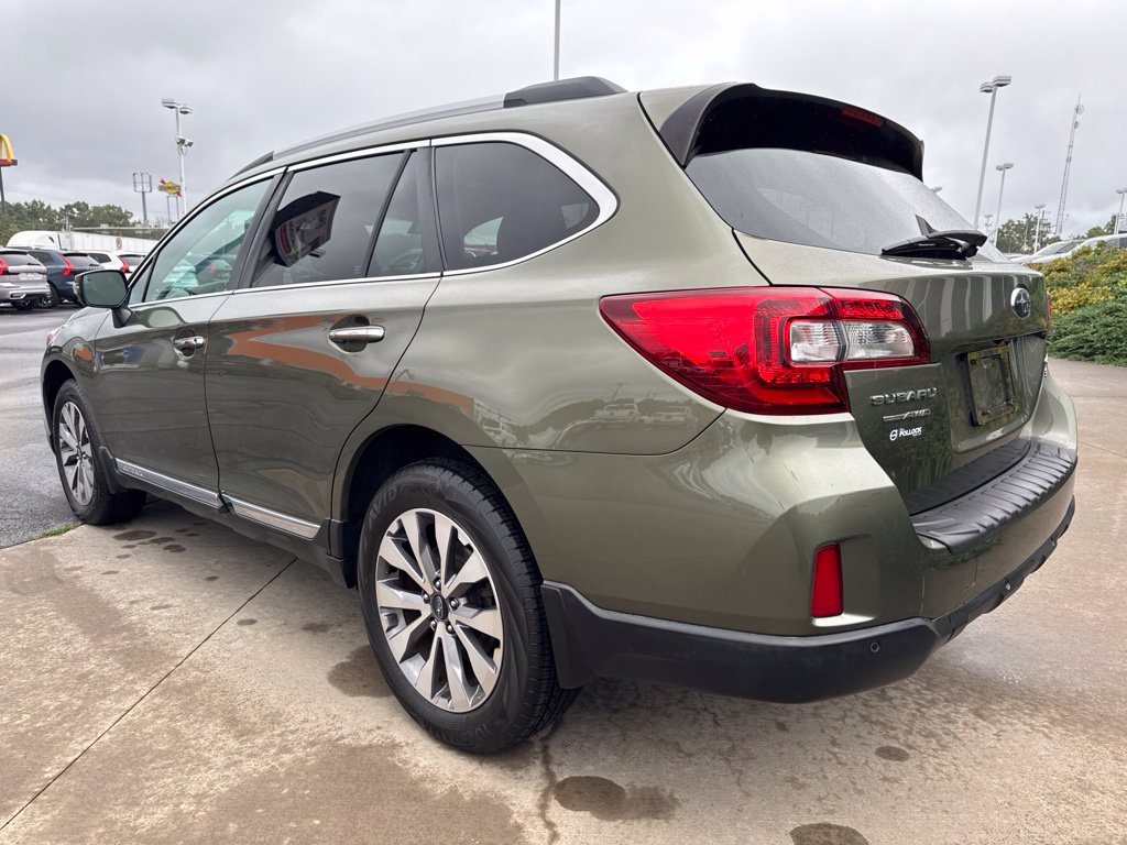 Used 2017 Subaru Outback 3.6R Touring AWD/4WD image 7