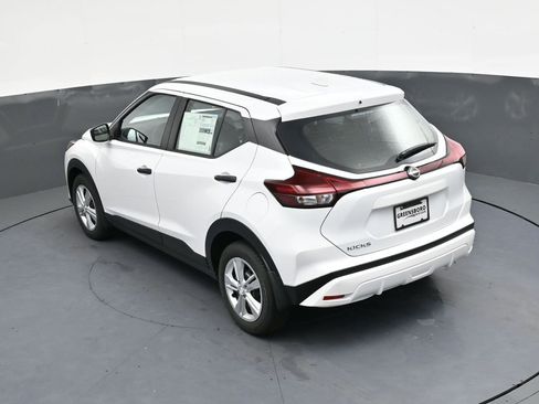 Certified 2025 Nissan Kicks Play S FWD image 28