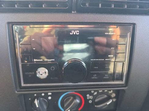 Used 2000 Jeep Wrangler SE image 18