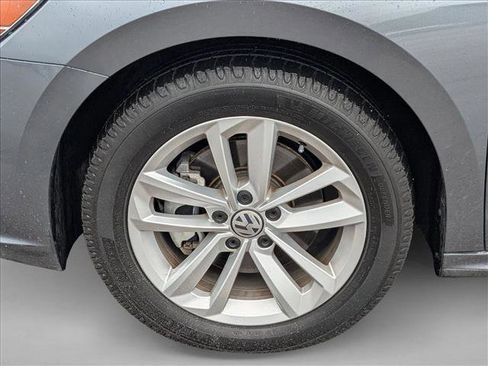 Used 2021 Volkswagen Passat 2.0T S FWD image 10
