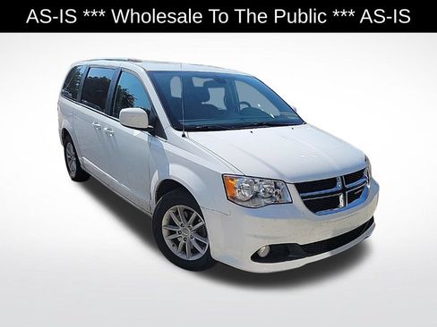 Used 2019 Dodge Grand Caravan SXT FWD image 1