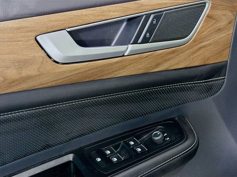 Used 2024 Volkswagen Atlas SE image 20