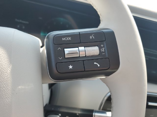 Certified 2026 Hyundai Palisade SEL FWD image 24