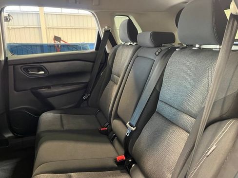 Used 2024 Nissan Rogue SV FWD image 19
