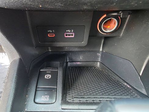 Used 2022 Nissan Kicks SV FWD image 41
