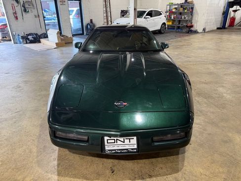 Used 1994 Chevrolet Corvette Coupe RWD image 2
