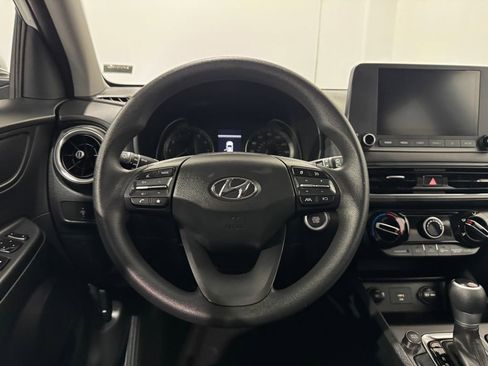 Used 2022 Hyundai Kona SEL w/ Cargo Package FWD image 4