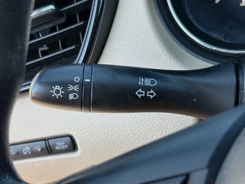 Used 2017 Nissan Rogue S FWD image 21