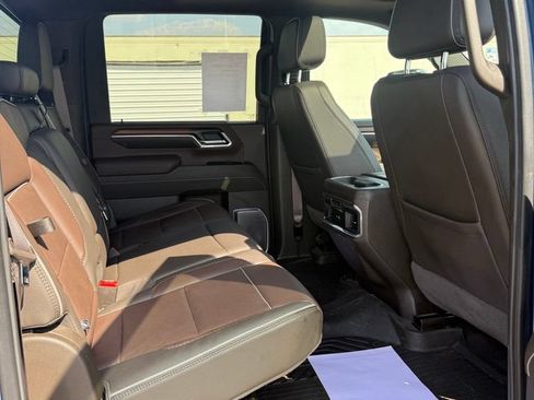 Used 2025 GMC Sierra 2500 Denali w/ Denali Reserve Package AWD/4WD image 24
