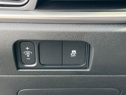New 2026 Kia Sorento S FWD image 17