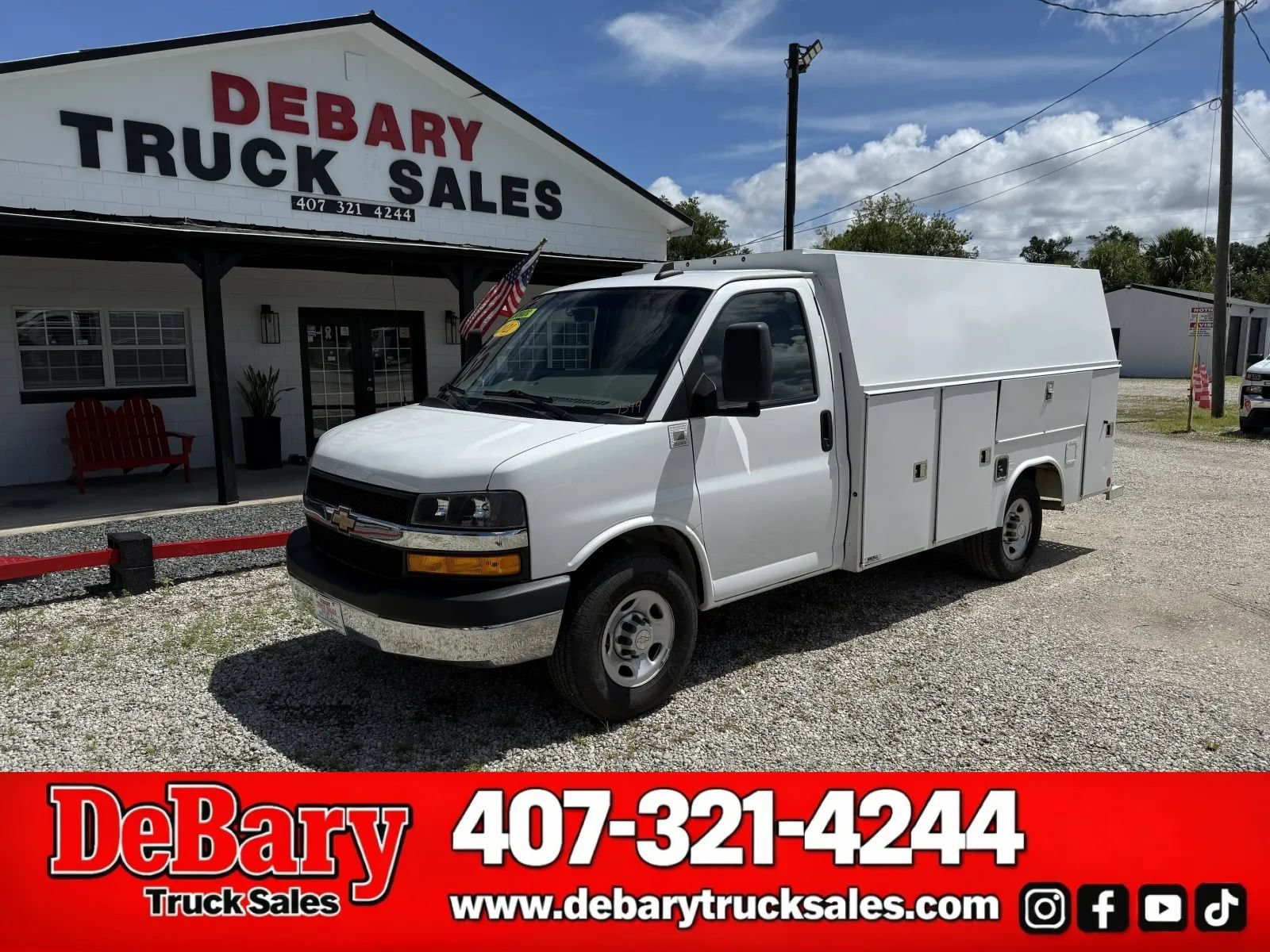 Used 2021 Chevrolet Express 3500 w/ Power Convenience Package RWD image 1