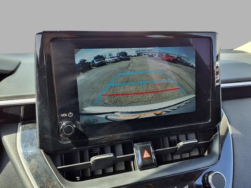 Used 2025 Toyota Corolla LE FWD image 7