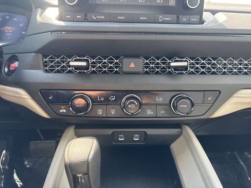 Used 2024 Honda Accord EX image 18