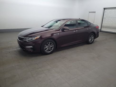 Used 2019 Kia Optima LX FWD image 2