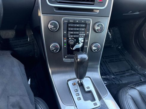 Used 2012 Volvo S60 T5 w/ Climate Pkg image 18