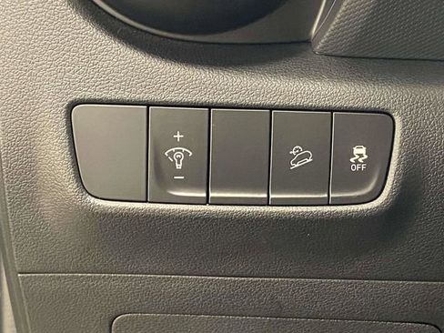 Used 2023 Hyundai Kona SEL image 17