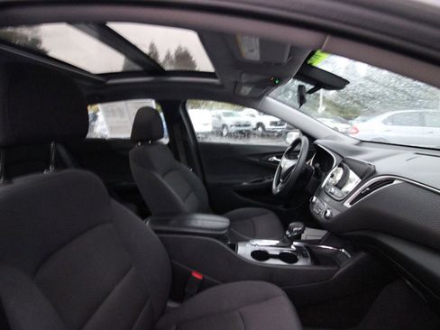 Used 2022 Chevrolet Malibu LT FWD image 15