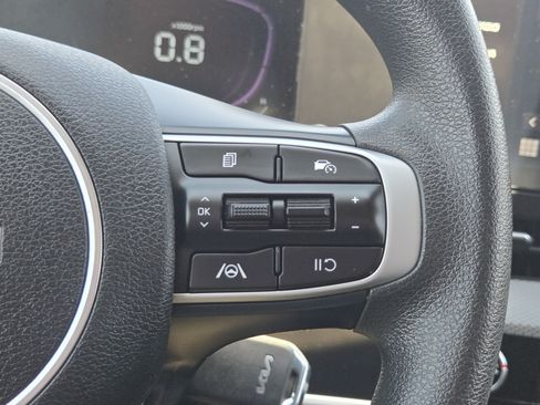 Used 2023 Kia Sportage LX AWD/4WD image 19