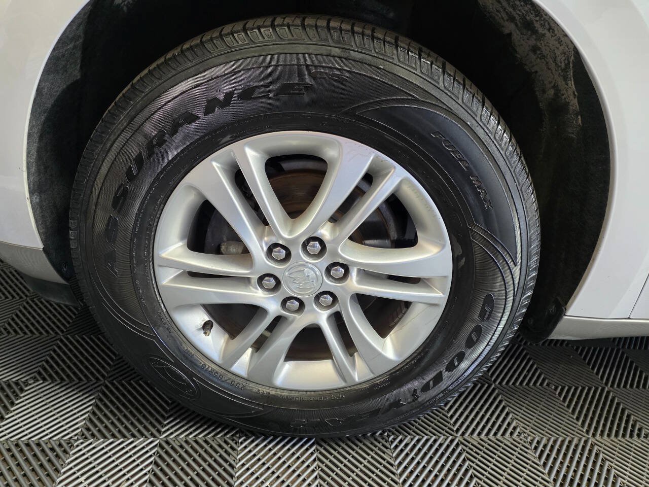 Used 2020 Buick Enclave Essence FWD image 33