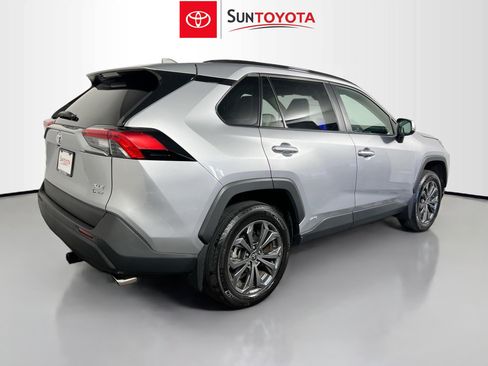 Used 2025 Toyota RAV4 XLE Premium w/ Weather Package AWD/4WD image 4