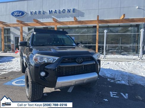 Used 2017 Toyota 4Runner TRD Off-Road Premium image 1