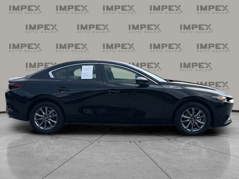 Used 2024 MAZDA MAZDA3 s image 6