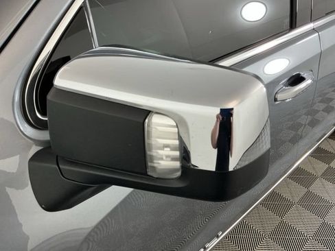 Used 2021 GMC Sierra 1500 Denali w/ Denali Ultimate Package AWD/4WD image 11