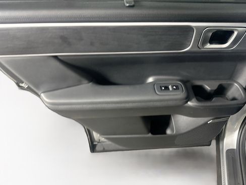 Used 2025 Hyundai Santa Fe Limited image 25