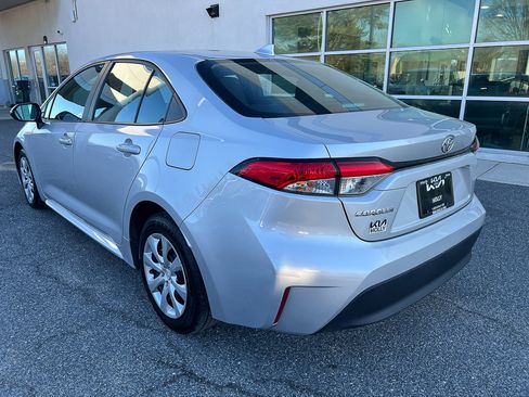 Used 2024 Toyota Corolla LE image 3