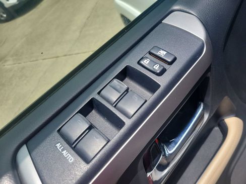 Used 2017 Toyota 4Runner SR5 Premium RWD image 14