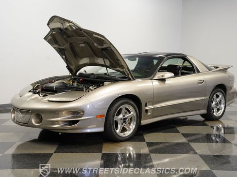 Used 2001 Pontiac Firebird Trans Am RWD image 32