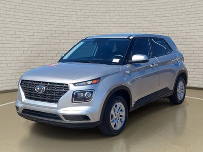 Used 2025 Hyundai Venue SE