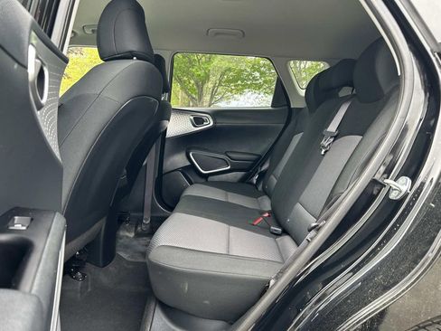 Certified 2022 Kia Soul LX FWD image 10