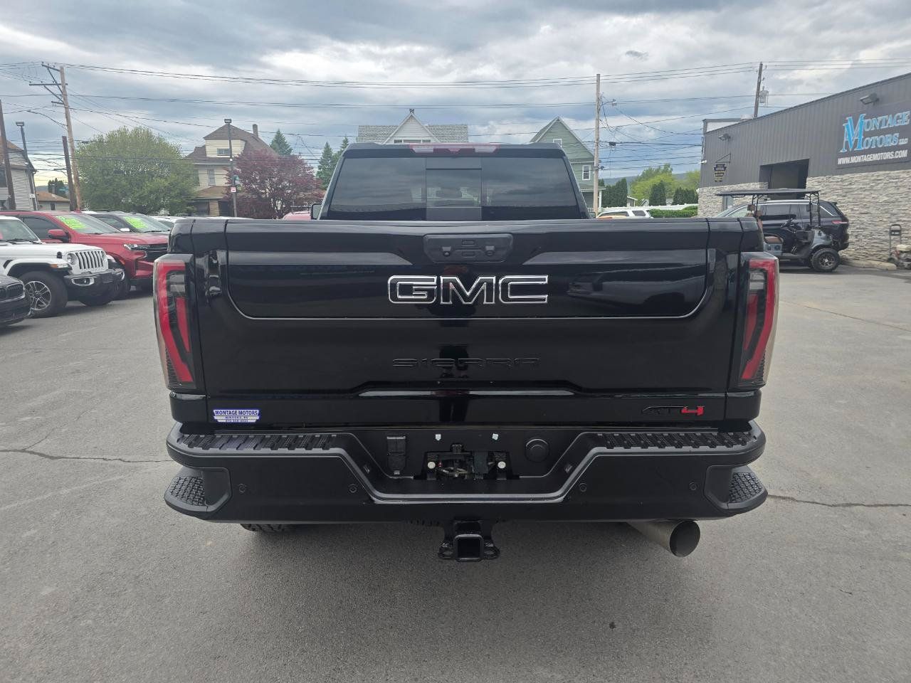 Used 2024 GMC Sierra 3500 AT4 w/ AT4 Preferred Package AWD/4WD image 17