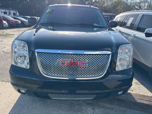 Used 2014 GMC Yukon Denali image 2