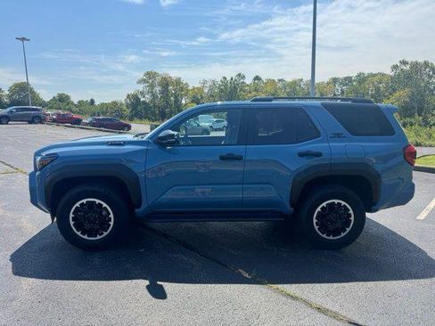 Certified 2025 Toyota 4Runner TRD Off-Road AWD/4WD image 6