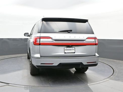 Used 2019 Lincoln Navigator Select RWD image 8