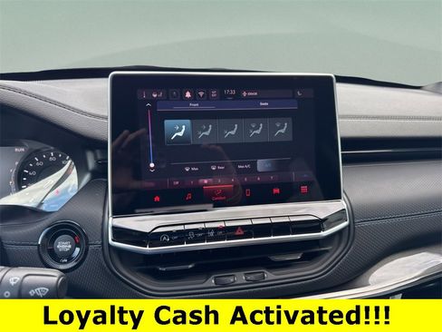 New 2026 Jeep Compass Latitude image 13