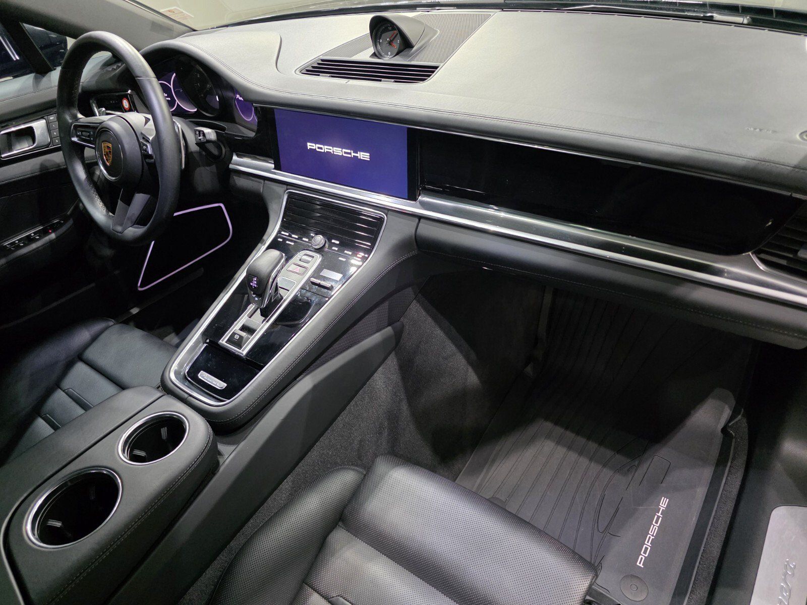 Used 2023 Porsche Panamera RWD image 24