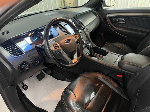 Used 2014 Ford Taurus SEL w/ Equipment Group 201A image 8