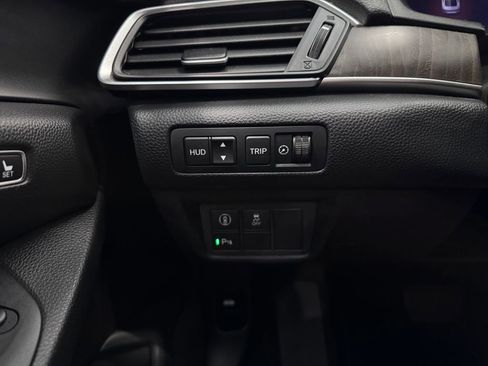 Used 2018 Honda Accord Touring image 25