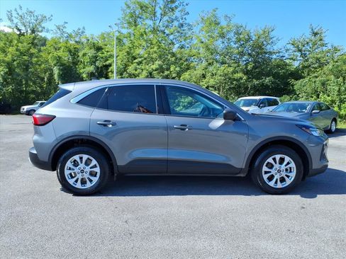 Used 2024 Ford Escape Active AWD/4WD image 4