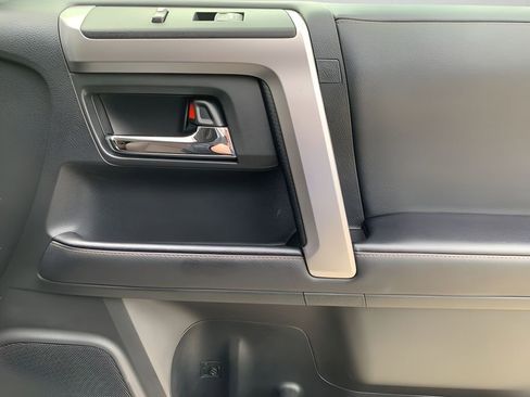 Used 2022 Toyota 4Runner Limited image 19