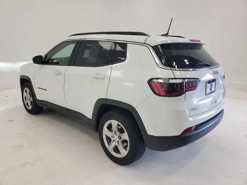 Used 2023 Jeep Compass Latitude AWD/4WD image 5
