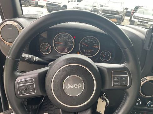 Used 2017 Jeep Wrangler Unlimited Sahara AWD/4WD image 20