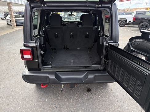 Used 2018 Jeep Wrangler Unlimited Sport S AWD/4WD image 21