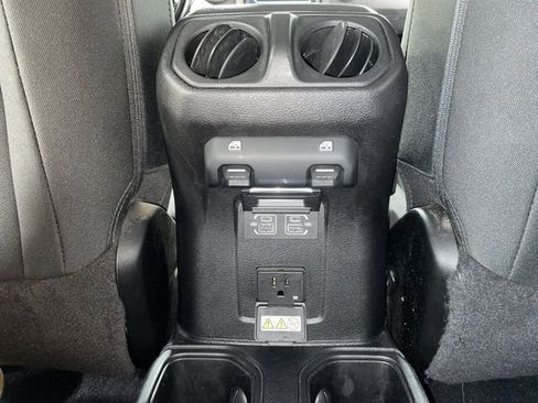 Used 2021 Jeep Gladiator Willys image 43