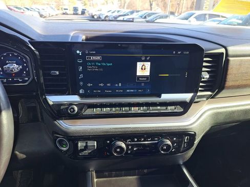 Used 2022 Chevrolet Silverado 1500 High Country image 38