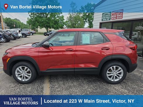 Used 2021 Chevrolet TrailBlazer LS AWD/4WD image 8